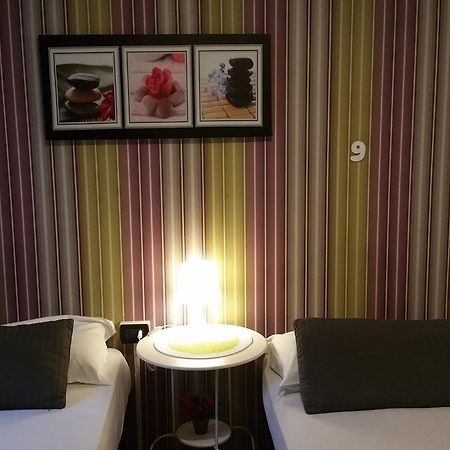 Hostel Lumiere ミラノ エクステリア 写真