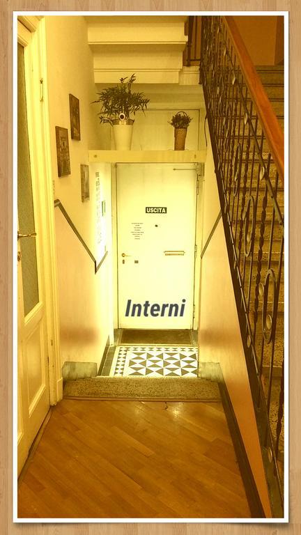 Hostel Lumiere ミラノ エクステリア 写真
